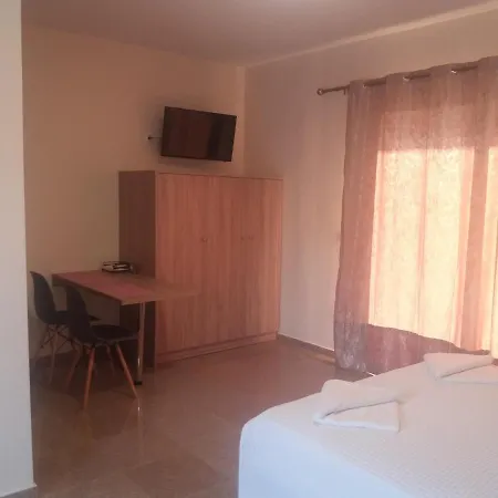 Nereids Apartments-galene * Petalídhion