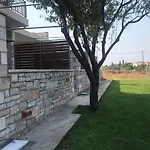 Nereids Apartments-galene * Petalídhion