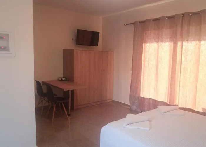 Nereids Apartments-galene * Petalídhion